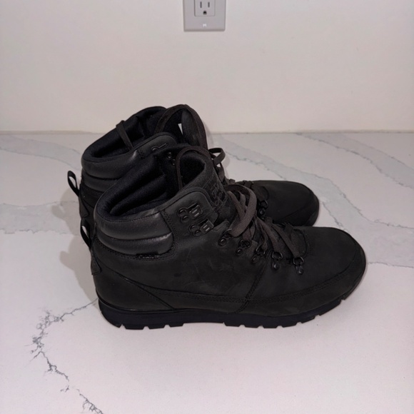 The North Face Boots - Picture 2 of 8